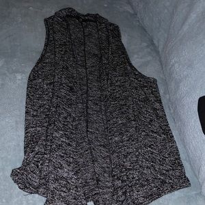 Sleeveless sweater vest/cardigan
